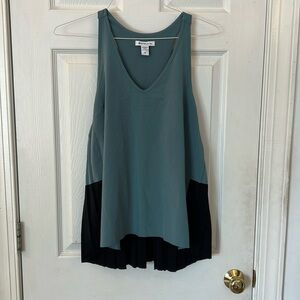 Athleta Swing Forward